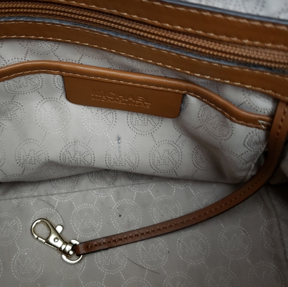 Michael Kors Hamilton Saffiano Leather Tote - Picture 10 of 10